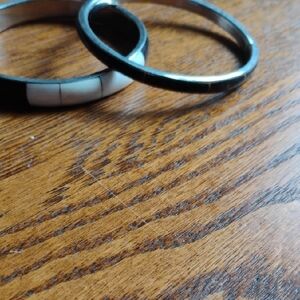 Black and White Bangle Set